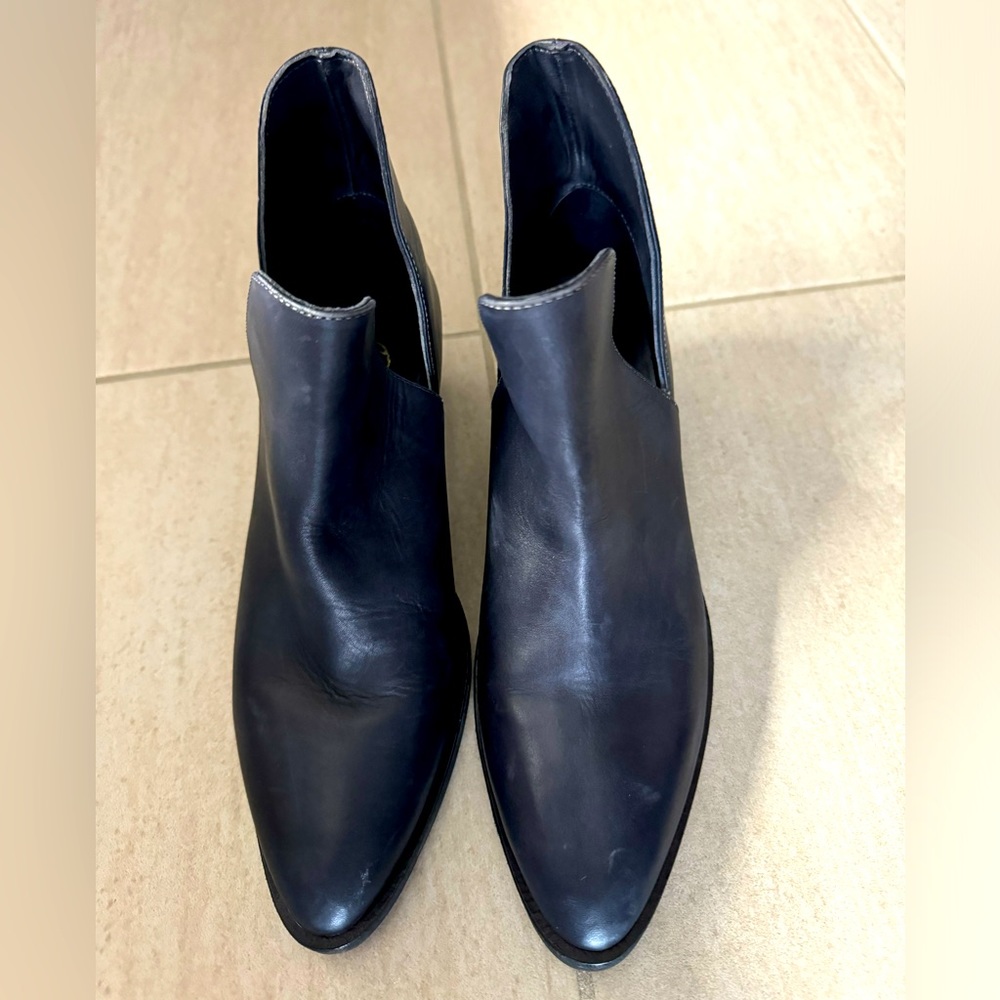 Free People Charm Double V Navy Blue Leather Pointed Toe Boots EUR 38